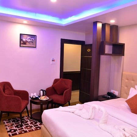Marinha Airport Hotel Kathmandu Exterior foto