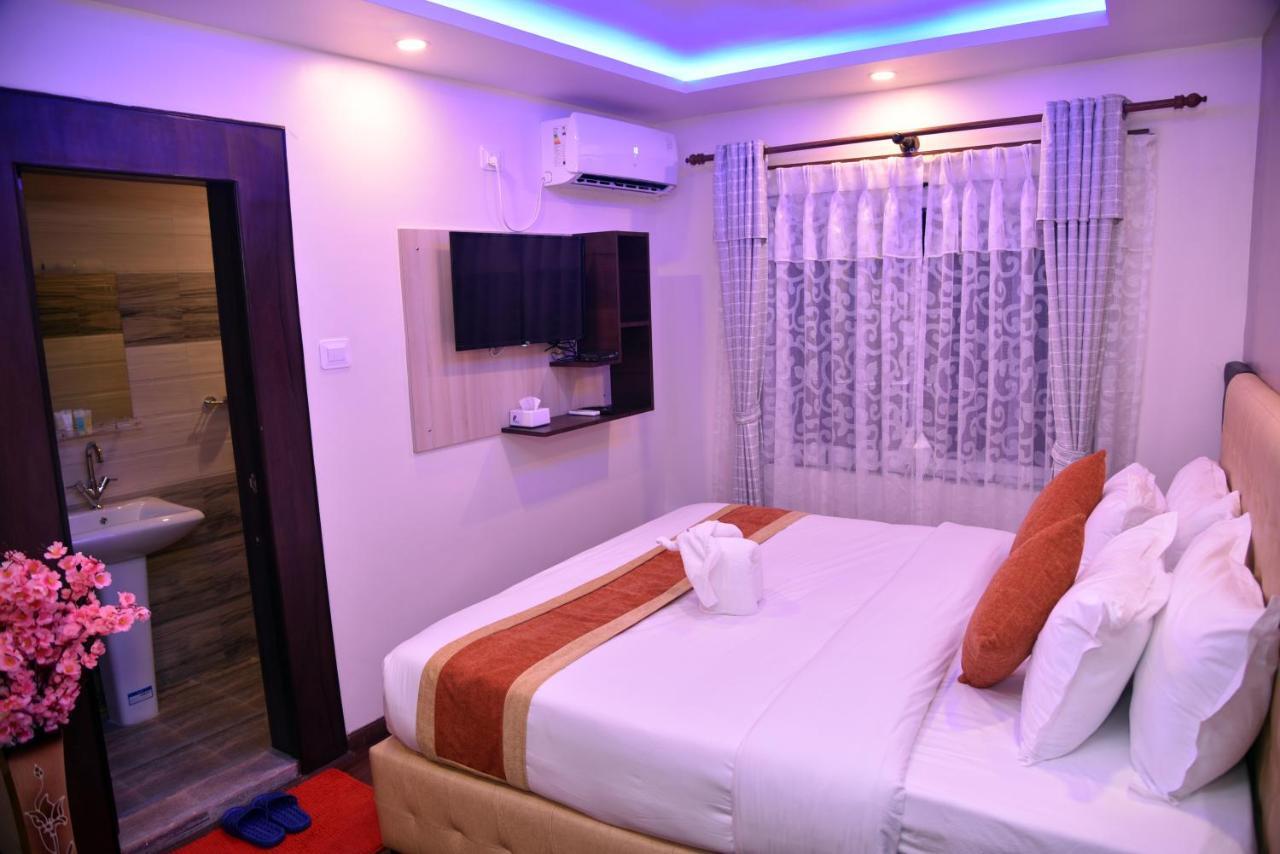 Marinha Airport Hotel Kathmandu Exterior foto